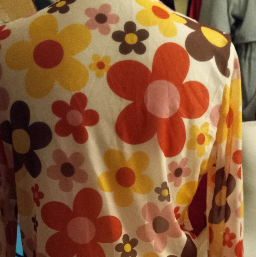 New,Retro Floral Long Sleeve Top in Cream, Orange & Yellow - Picture 2 of 2